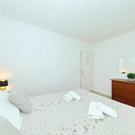 Robinson House Jerena Vakantiehuis Kukljica