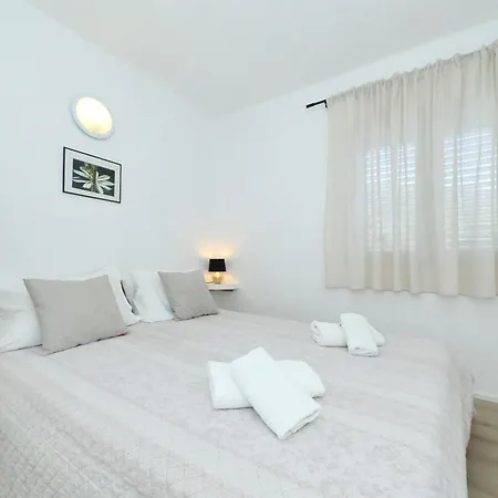 Robinson House Jerena Vakantiehuis